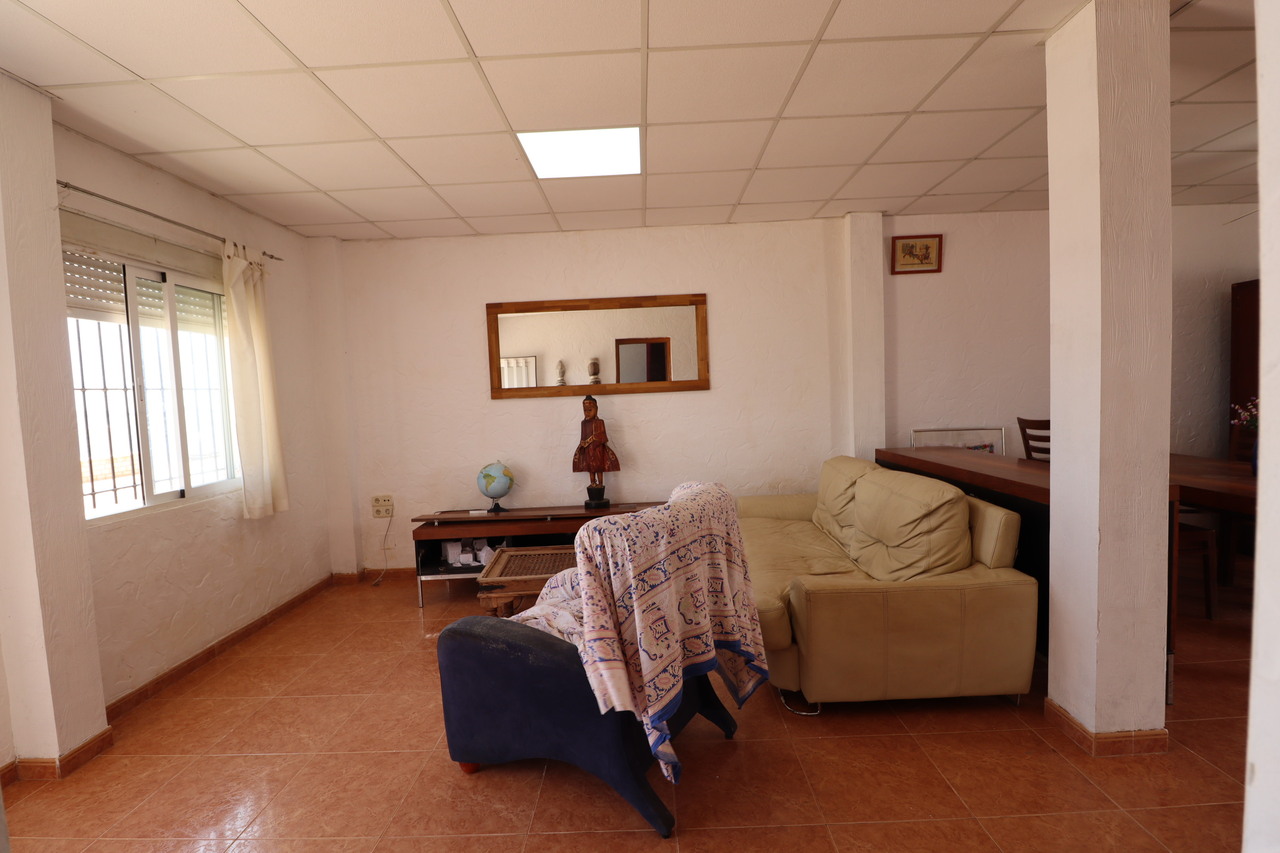 Property Image 3 Property Image 3
